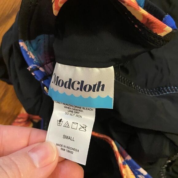 NEW ModCloth The Pamela One-Piece Swimsuit Small - Picture 7 of 7